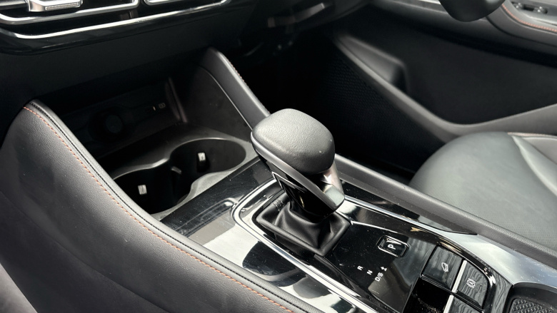 MG HS 1.5 T-GDI Trophy 5dr DCT Petrol Hatchback